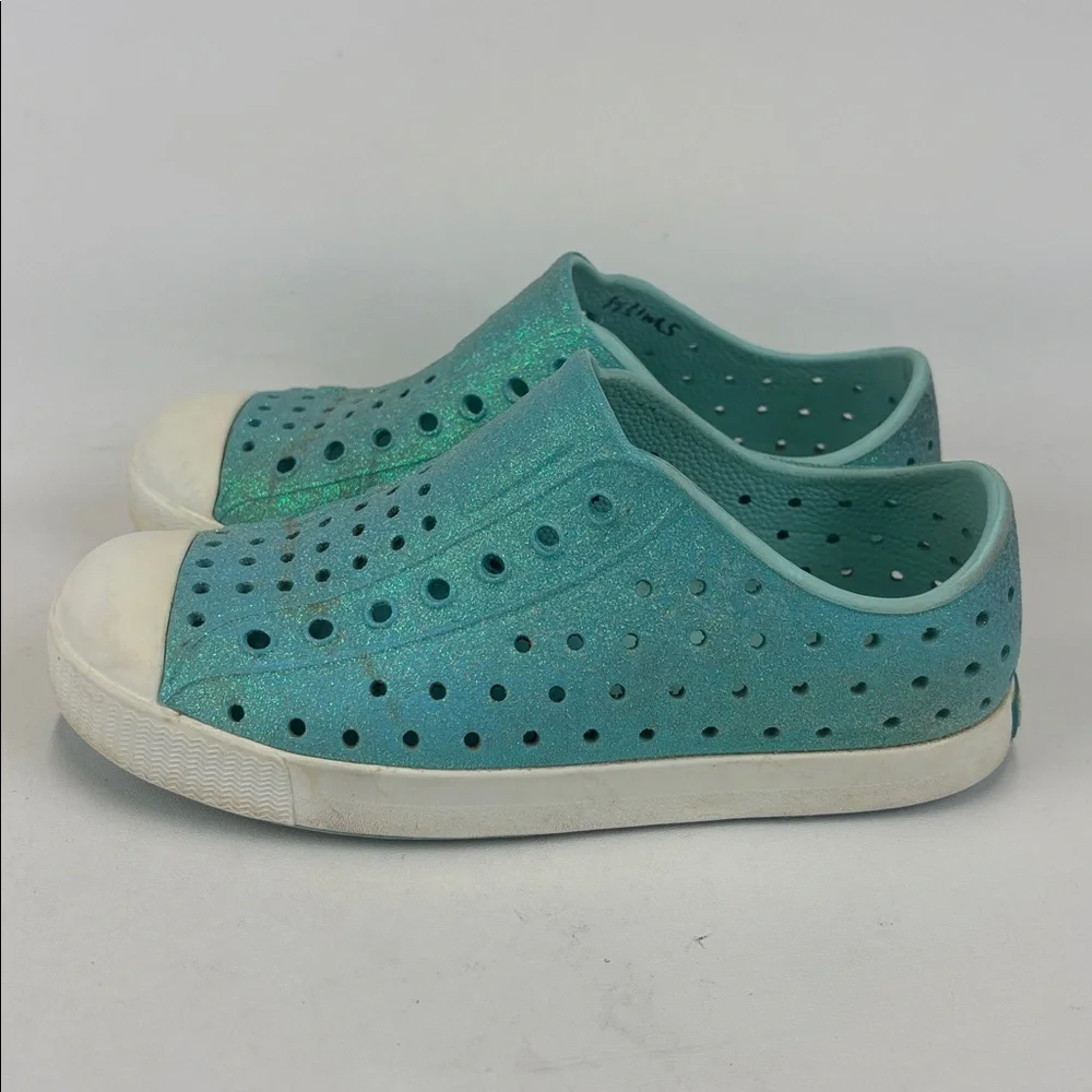 NATIVE Jefferson Teal Bling Glitter Shoes Size J1